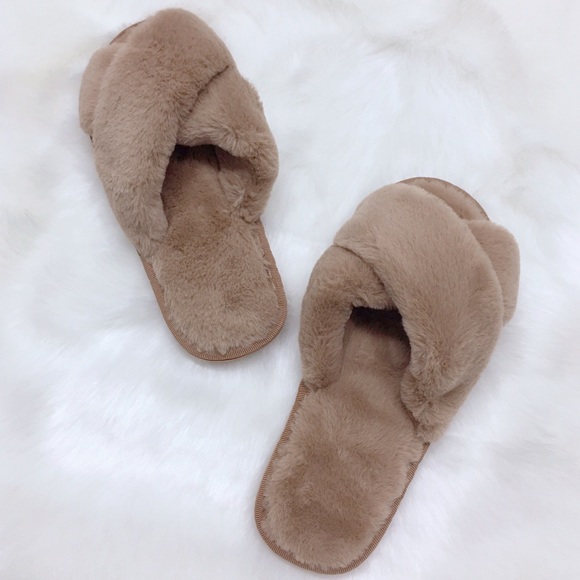 Fur Cross Band Slippers - Picture 8 of 9